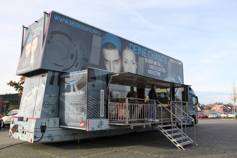Berufs- und Kontaktmesse