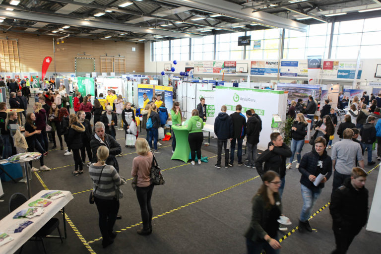 Berufs- und Kontaktmesse