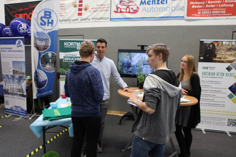 Berufs- und Kontaktmesse