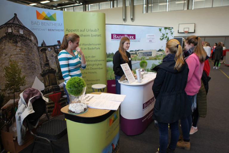 Berufs- und Kontaktmesse